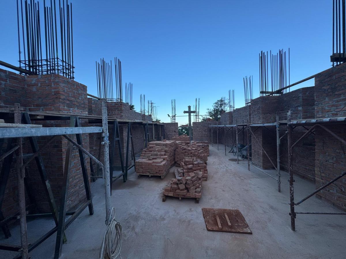 Construcție biserica schit Coronini 2025 04